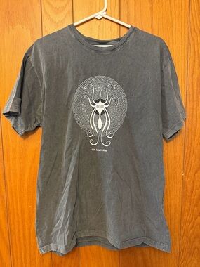 Zoe “Oia Santorini” Squid Graphic Tee